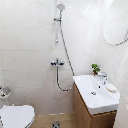 Seaside Estate - Cozy And Romantic - Public Parking Nearby