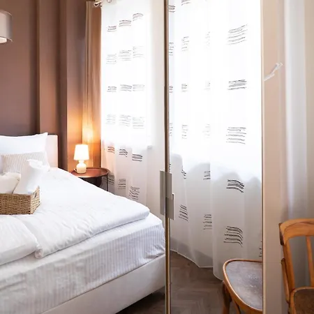 Апартаменты Seaside Estate - Cozy And Romantic - Public Parking Nearby Варна