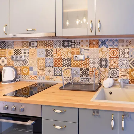 Seaside Estate - Cozy And Romantic - Public Parking Nearby